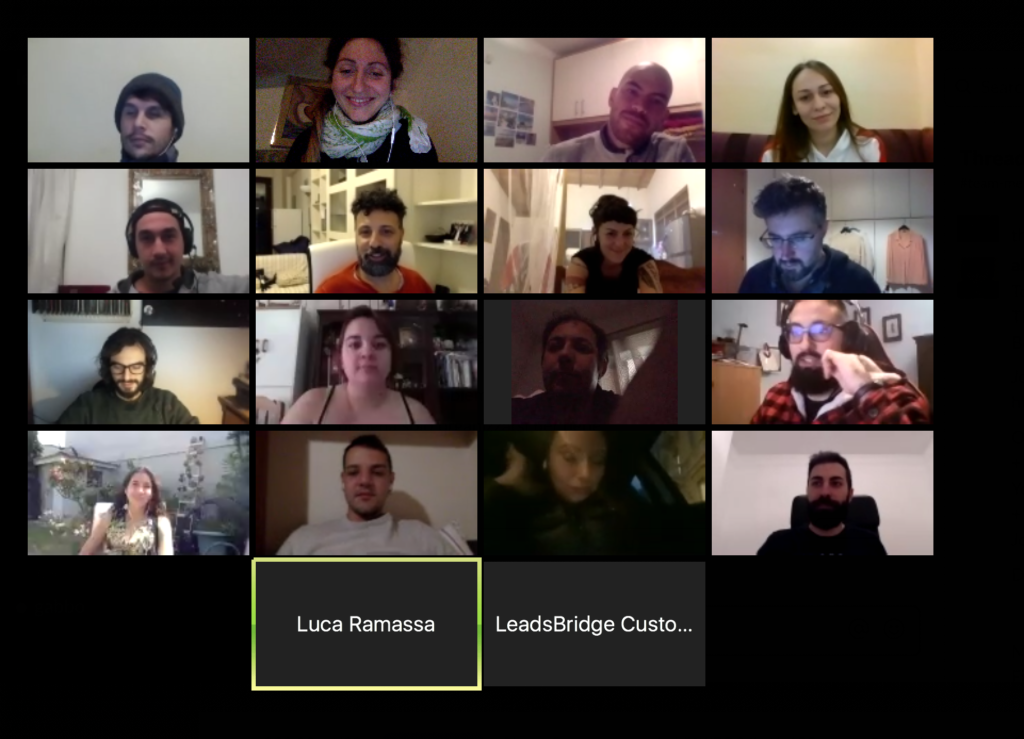 How many people can join a Zoom meeting?