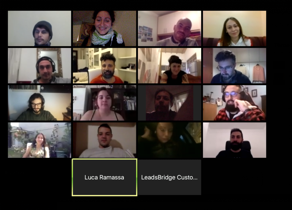 How many people can join a zoom meeting?