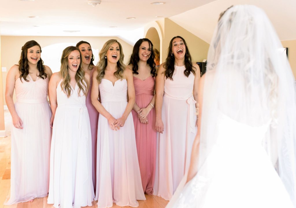How many venues do brides look at?