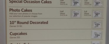 How much does a 3 tier wedding cake cost at Sam's Club?