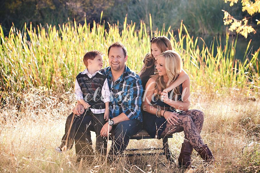 How much is a typical family photo session?