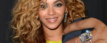 How much was Beyonce's wedding ring?