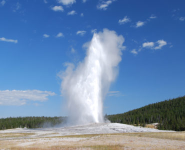 How often dies Old Faithful erupt?