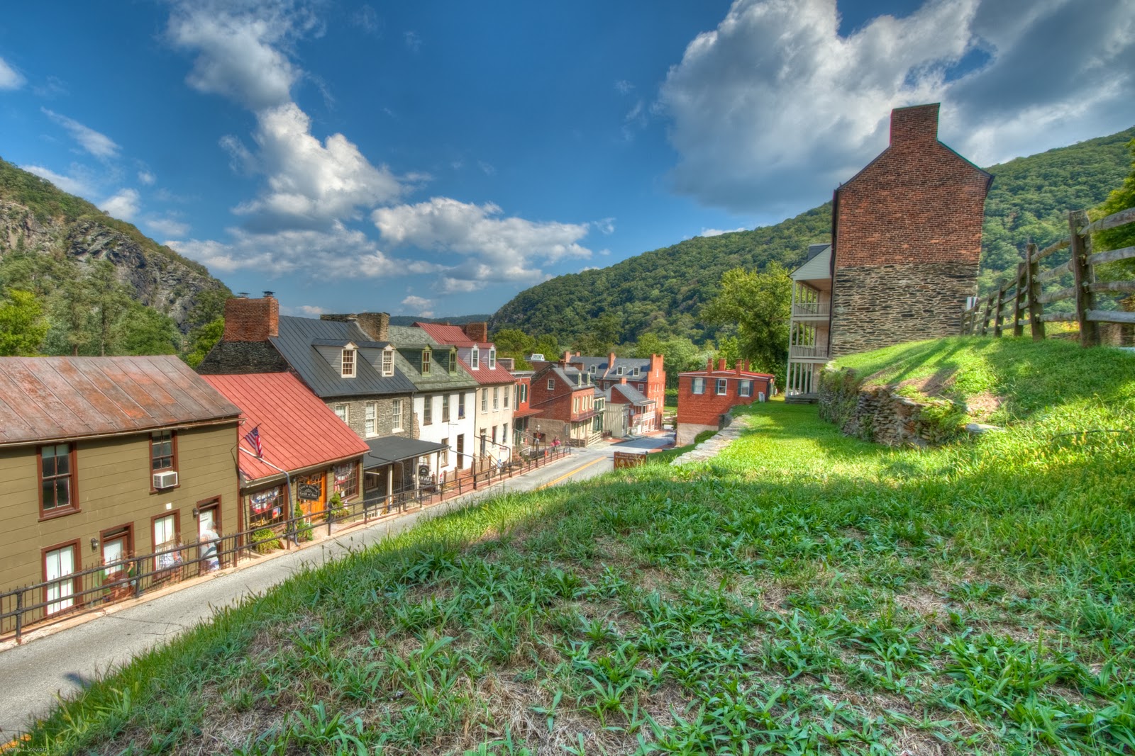 Lewes город в англии. Old building village. тюбинген улицы. бибери, англия, великобритания. свампскотт массачусетс.