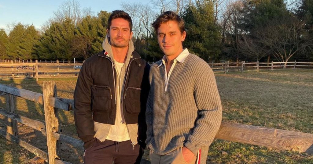 Is Antoni dating Kevin Harrington?