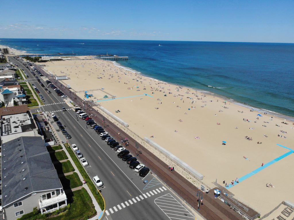 Is Belmar Beach free?