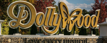 Is Dollywood close to Nashville?