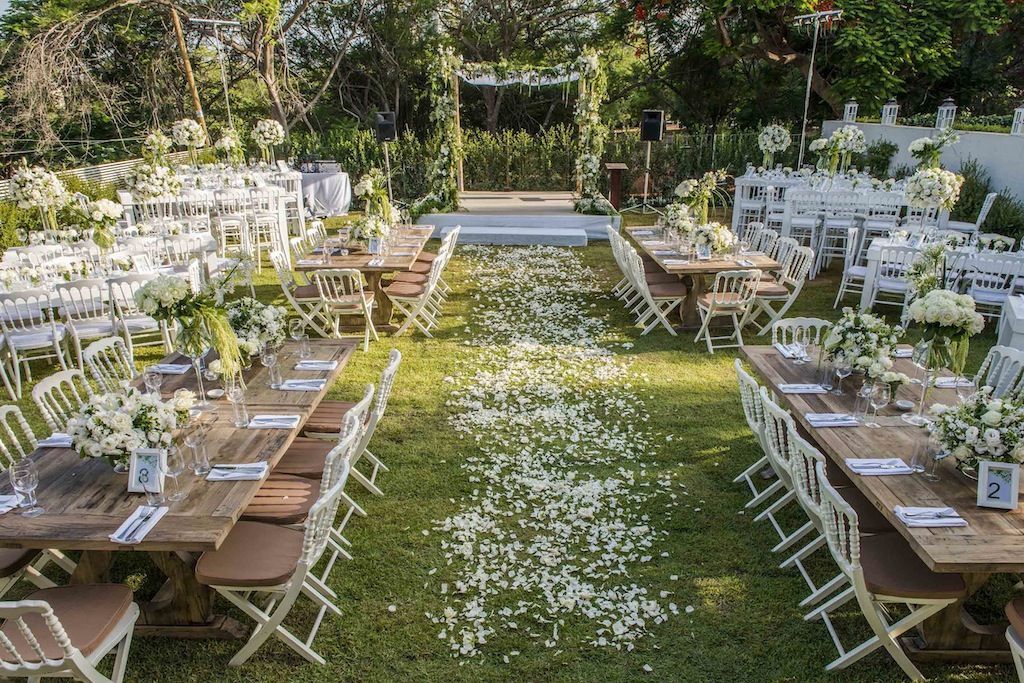 Is a backyard wedding cheaper?