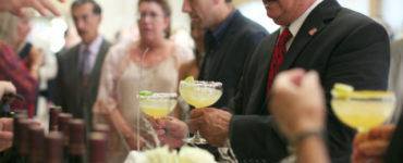 Is cash bar at wedding tacky?