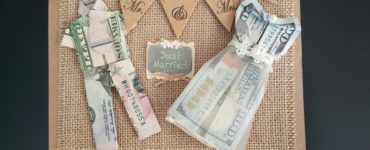 Is it OK to give cash at a bridal shower?