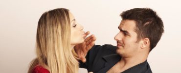 Is it OK to kiss on the first date?