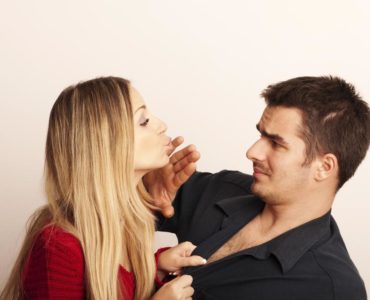 Is it OK to kiss on the first date?