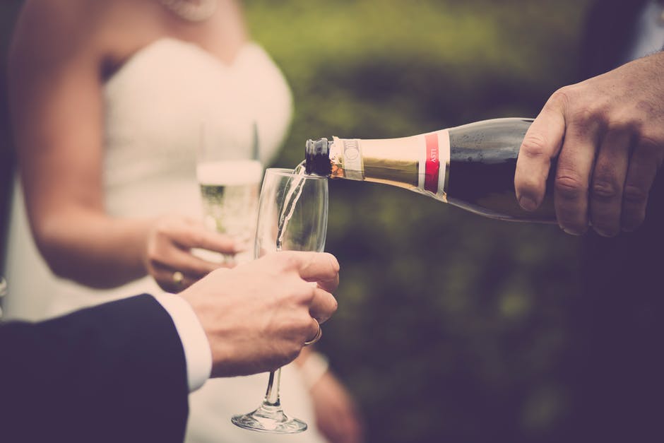 Is it cheaper to supply your own alcohol for a wedding?