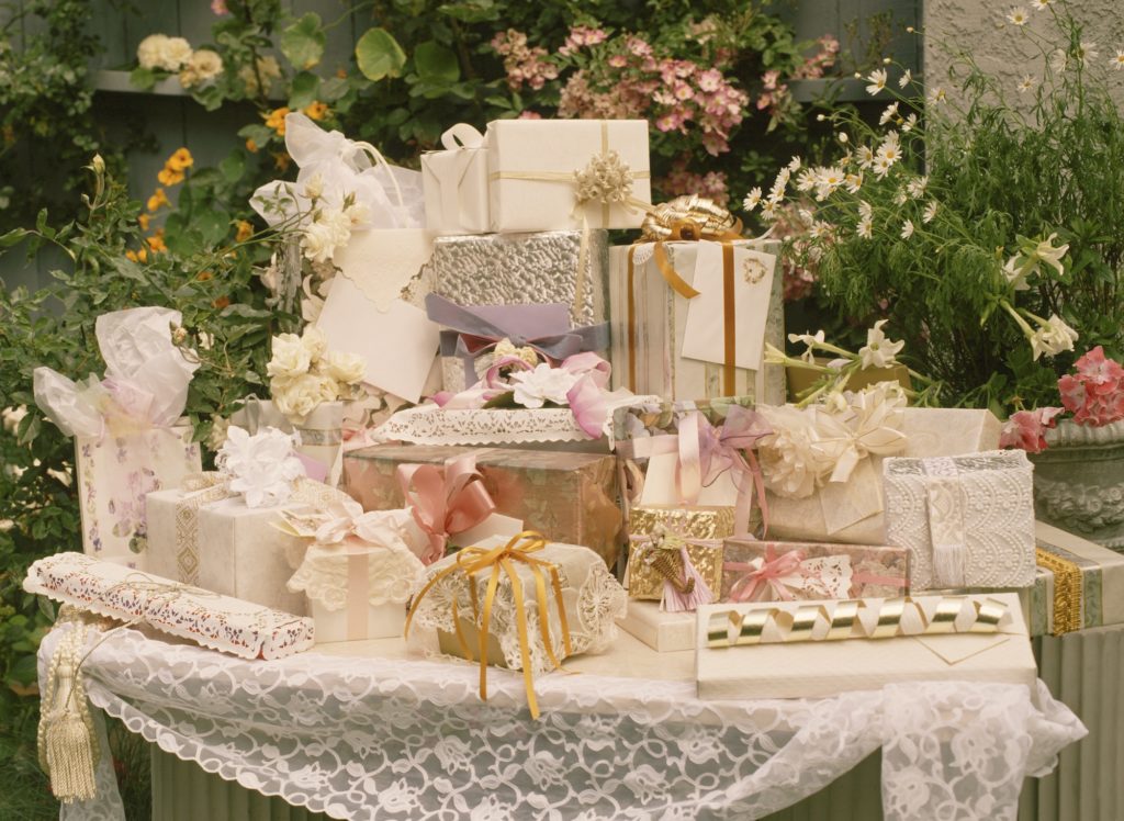 Is it rude to not give a wedding gift?