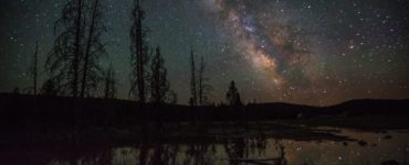 Is it safe to drive in Yellowstone at night?