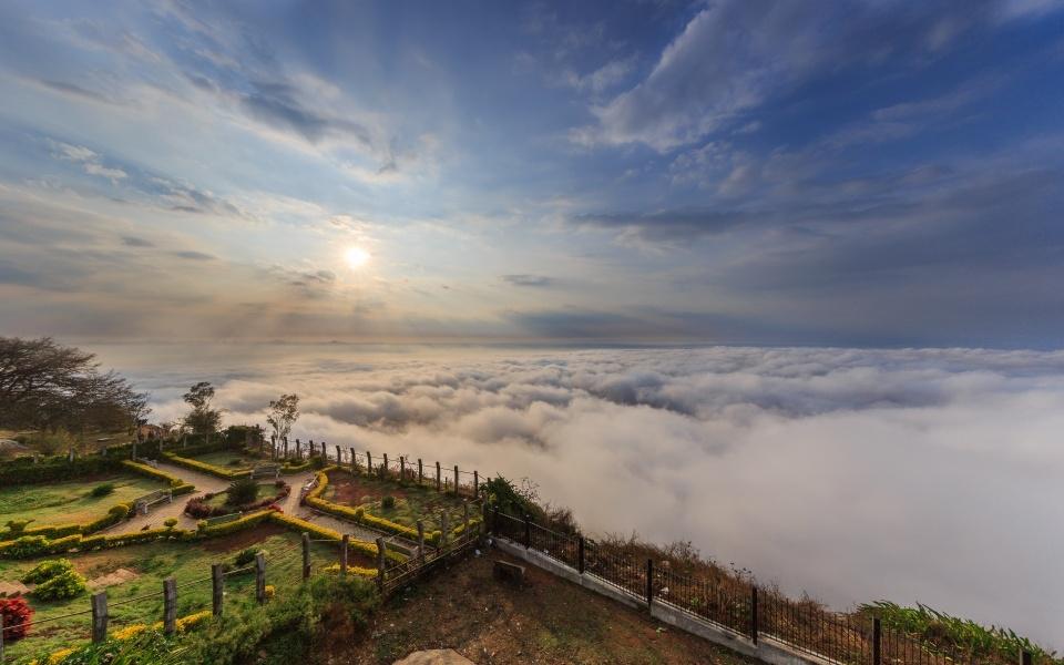 Is photoshoot allowed in Nandi Hills?