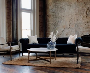 Is the knot or Zola better?