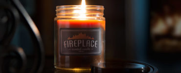 Is there a candle that smells like a fireplace?