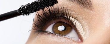 Is waterproof mascara good for your eyelashes?