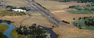 What airport is closest to Sunriver Oregon?