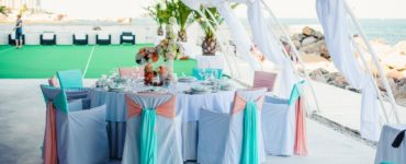 What are the most popular wedding colors for 2019?