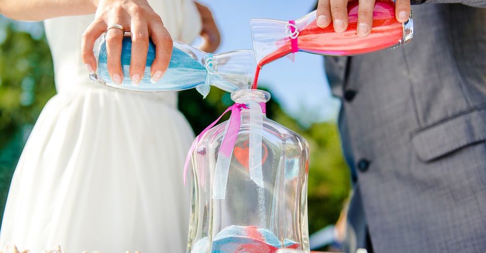 What do the colors of a sand ceremony mean?