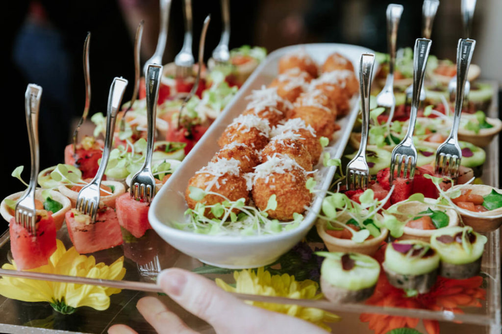What food is served at weddings?