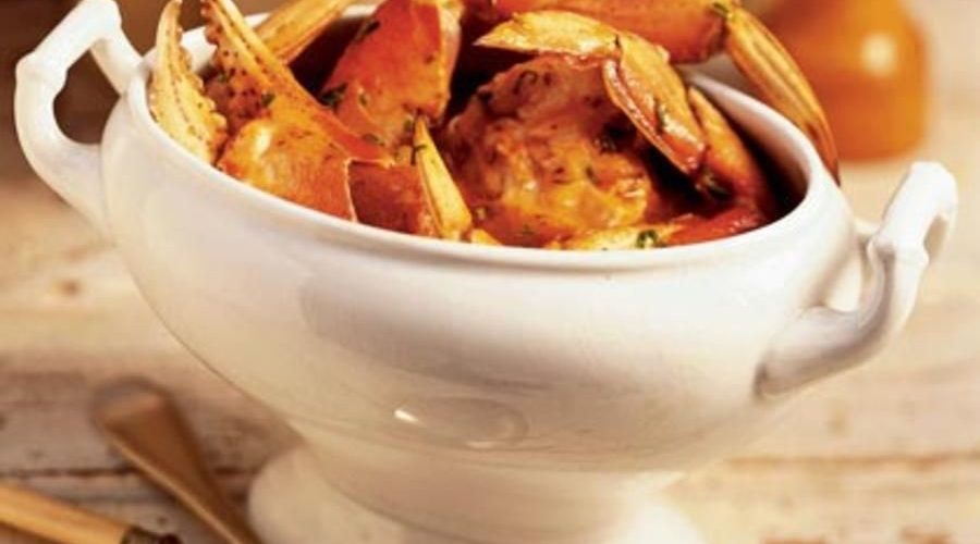 What is a good appetizer to serve with cioppino?