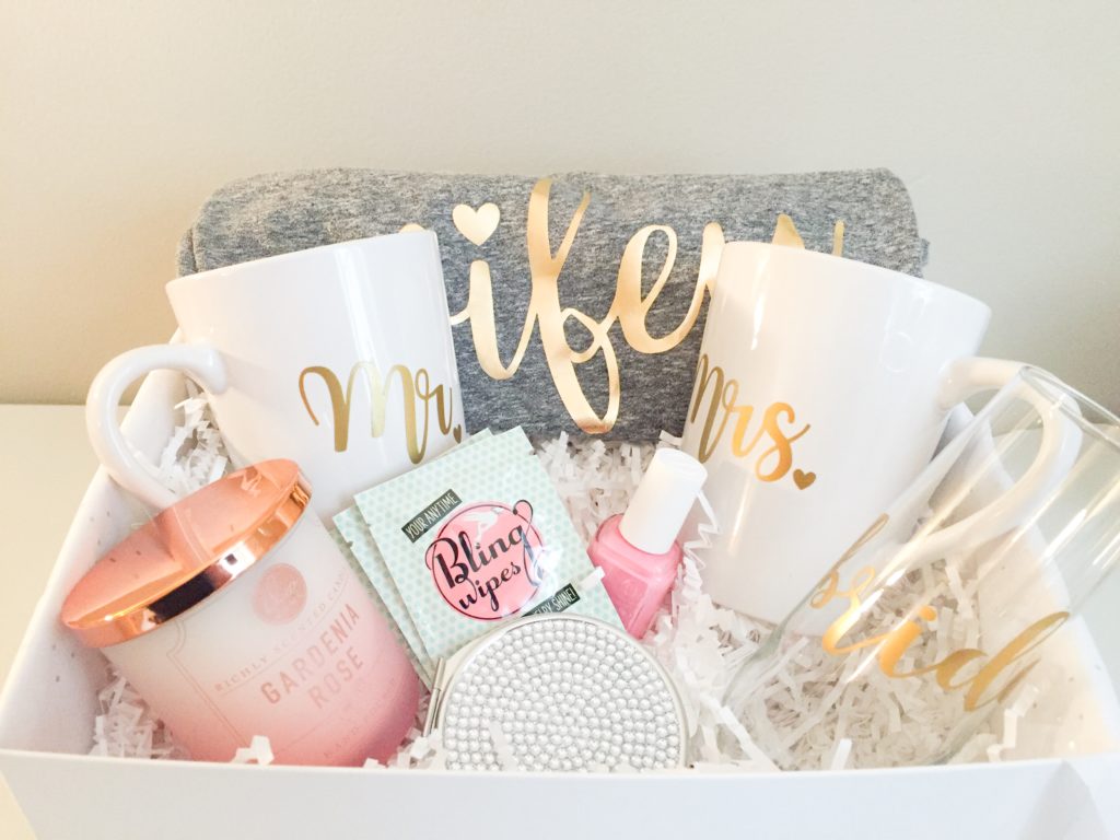 What is a good monetary gift for bridal shower?