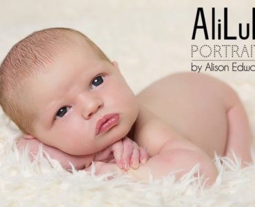 What is the best age for newborn photos?