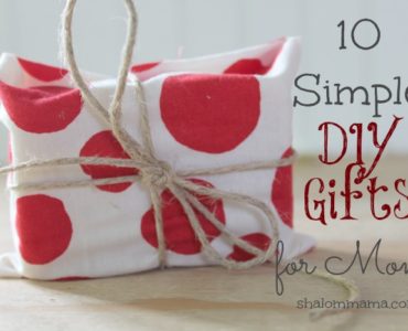 What is the best handmade gift for mom?