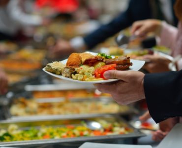 What is the cheapest food to serve at a wedding?