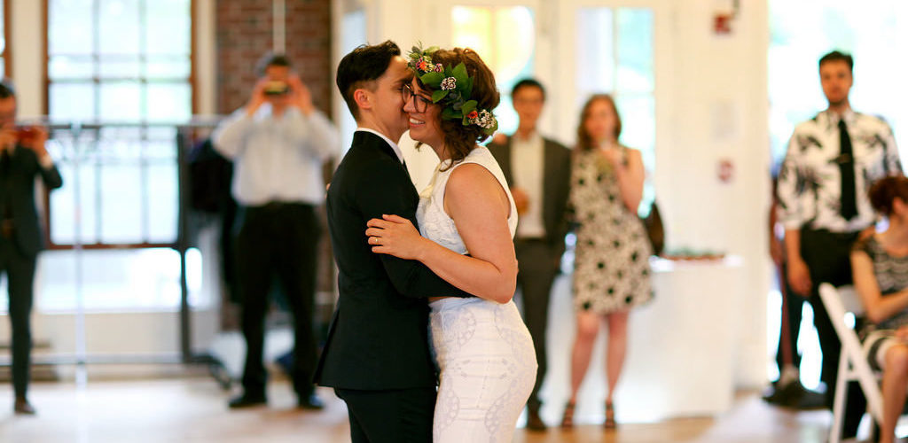 What Is The Cheapest Month To Get Married 