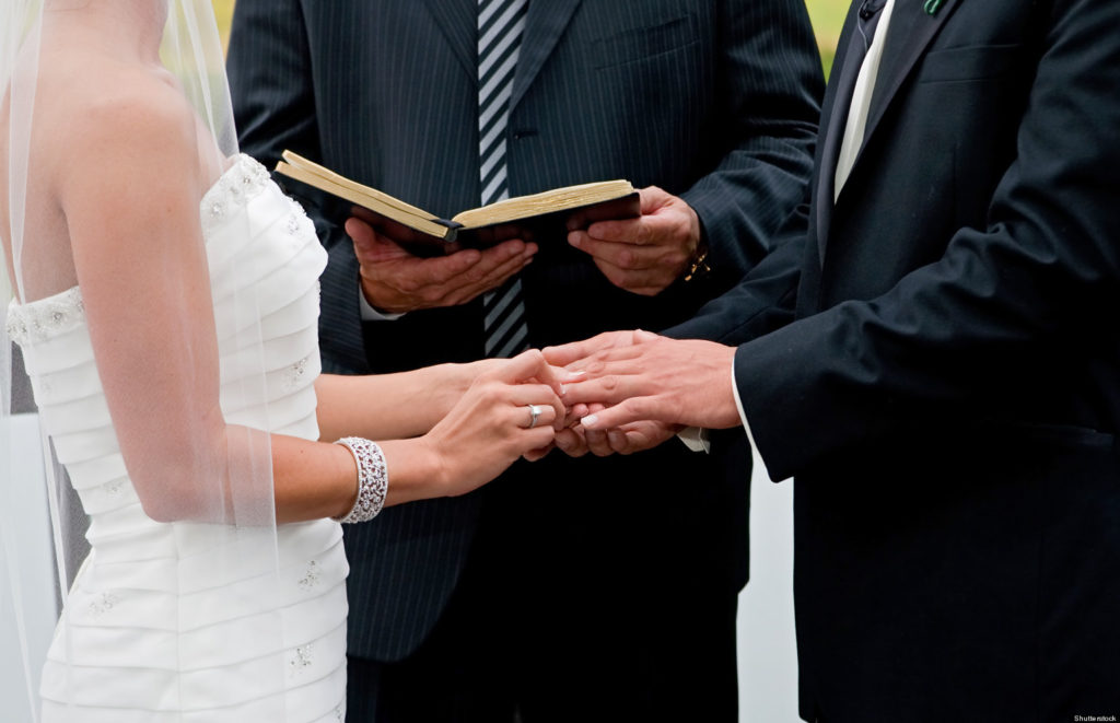 What is the difference between vows and ring exchange?