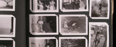 What kind of photo album is best for old photos?