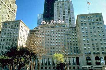 What movies were filmed at the Drake hotel Chicago?