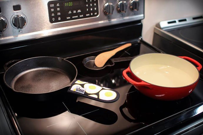 What should you not cook on a glass top stove?