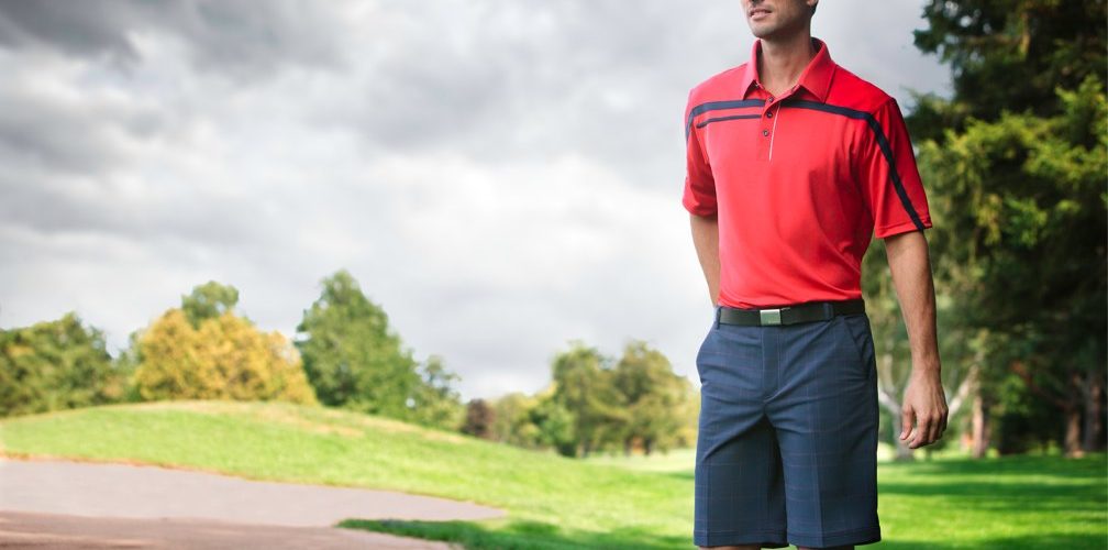 What should you not wear on a golf course?