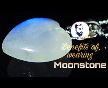 What signs can wear moonstone?
