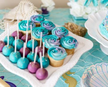 Whats the difference between a wedding shower and a bridal shower?