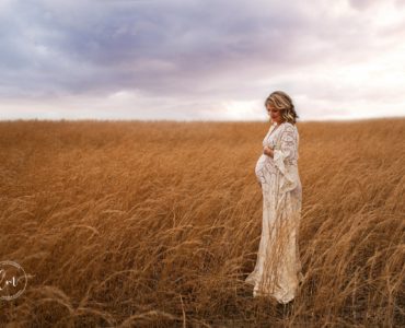 When should I do a maternity photo shoot?
