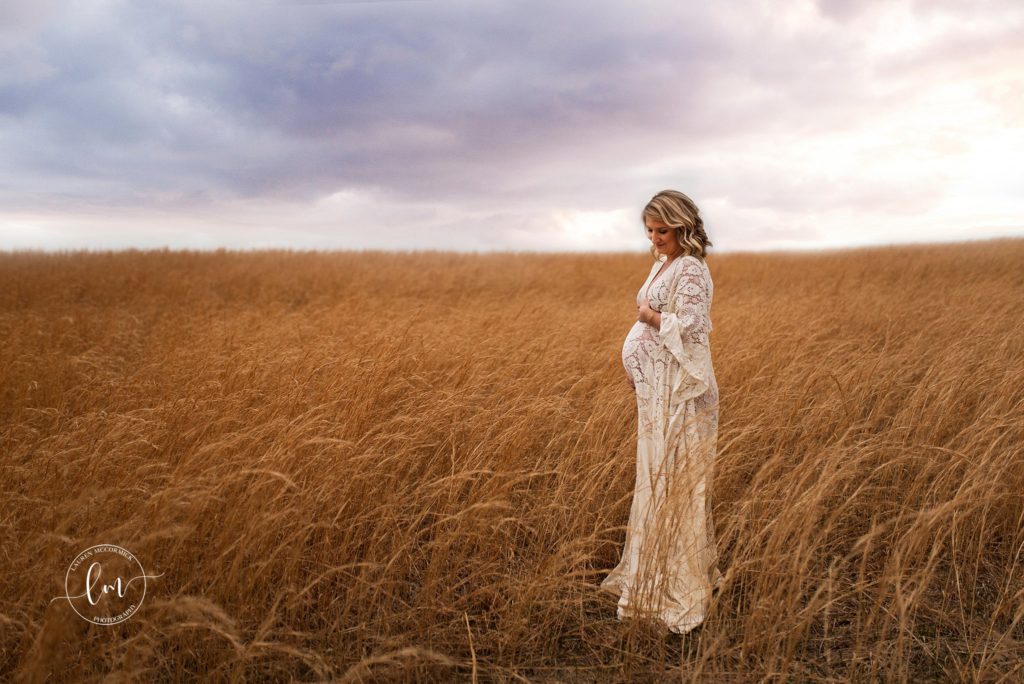When should I do a maternity photo shoot?