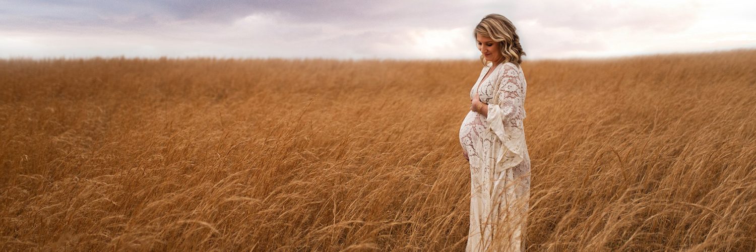 When should I do a maternity photo shoot?