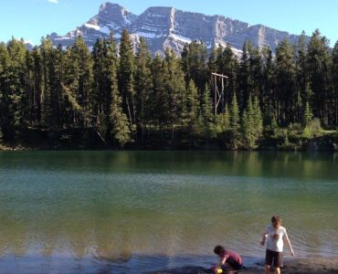 Where can I Picnic in Banff?