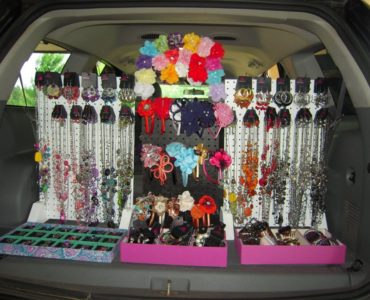 Where do paparazzi sell photos?