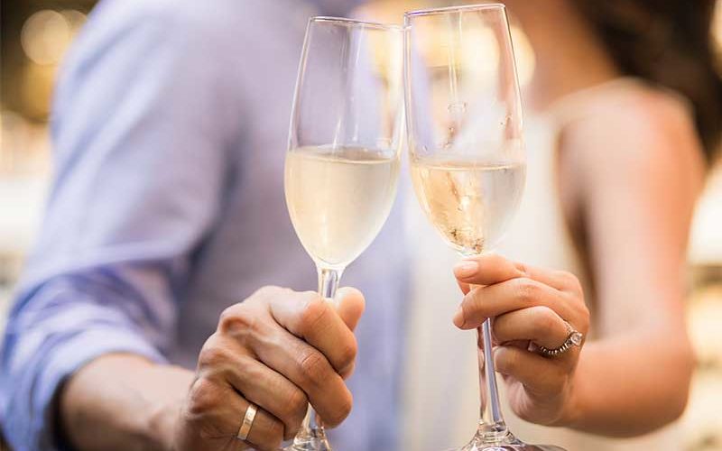 Which Champagne is best for wedding?