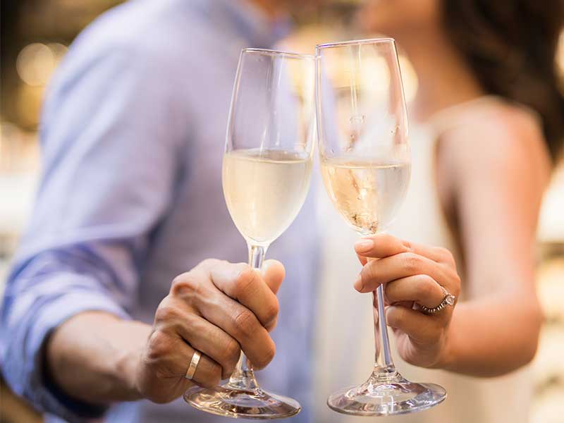 Which Champagne is best for wedding?