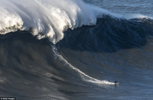 Who broke their back at Nazare?