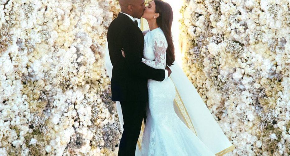 Who designed Kim Kardashian's wedding dress?
