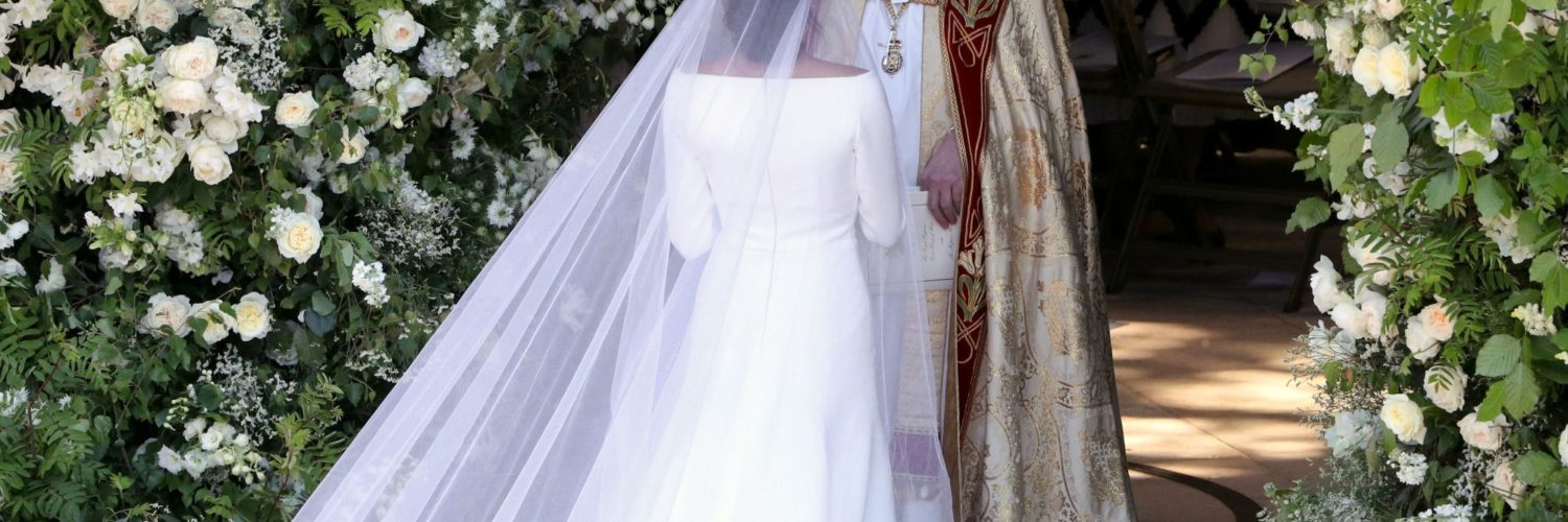 Who designed Meghan Markle's wedding dress?